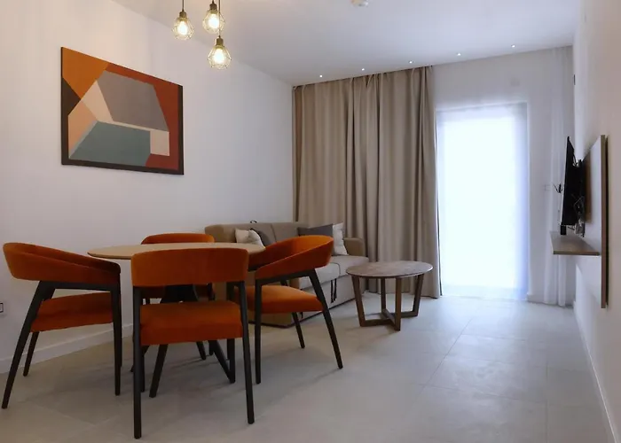 Διαμέρισμα 9 *