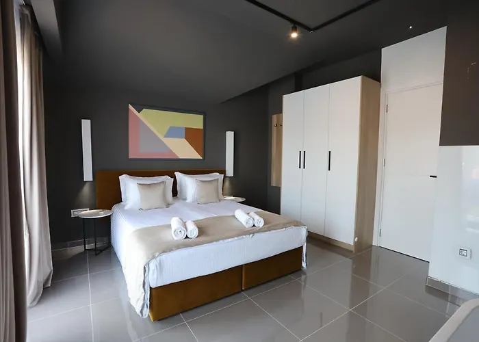 9 Διαμέρισμα *